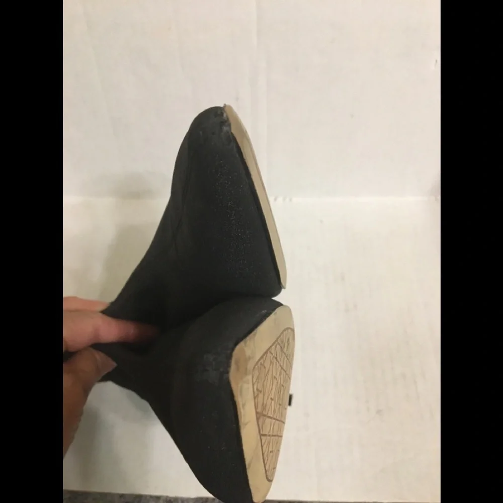 Jewel Badgley Mischka Sock Booties Sz 9